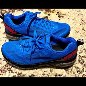 Mens Hoka One Challaner ATR 5 trail running shoes. Blue, red accents. Size 10.